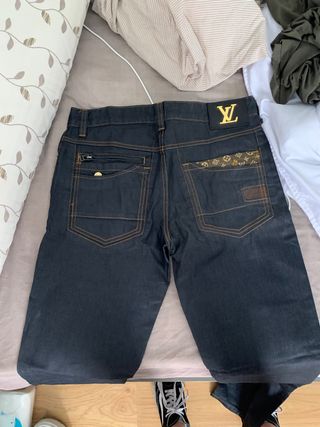 Pantalon vaquero louis vuitton hombre de segunda mano por 40 EUR en Madrid  en WALLAPOP