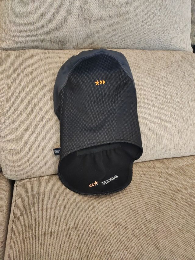 Bufanda gorro para casco moto. Bikers