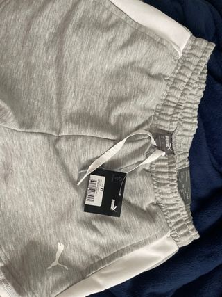 Pantalon puma mujer de segunda mano por 11 EUR en San Roque en WALLAPOP