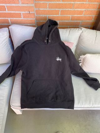 Sudadera negra Stussy talla S de segunda mano por 35 EUR en Madrid en  WALLAPOP