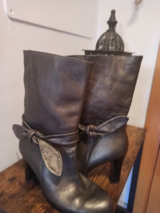 Botines Wonders de segunda mano por 40 EUR en Santa Coloma de Cervelló en  WALLAPOP