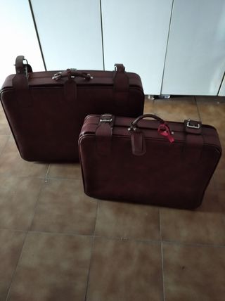 Maletas vintage de segunda mano por 25 EUR en Colonia Covibar en WALLAPOP