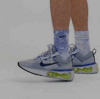 Zapatilla nike air max talla 41 totalmente nueva de segunda mano por 80 EUR  en Madrid en WALLAPOP