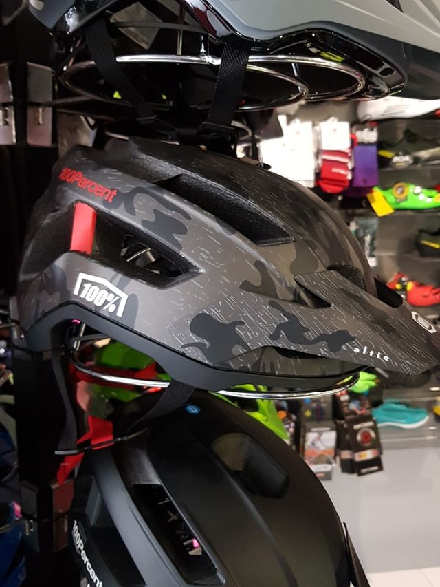 casco 100% modelo Altis . talla XS-S 50-55