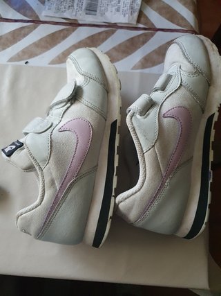 Zapatillas nike talla 32 de segunda mano por 8 EUR en Silla en WALLAPOP