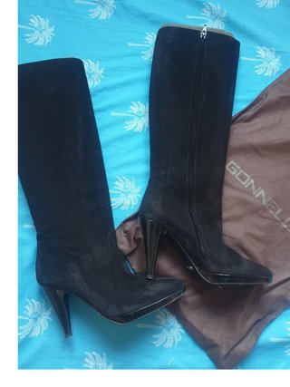 Botas altas Gonnella de Cortefiel de segunda mano por 99 EUR en Almería en  WALLAPOP