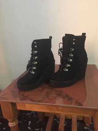 Botines plataforma MaryPaz de segunda mano por 40 EUR en Almenara en  WALLAPOP