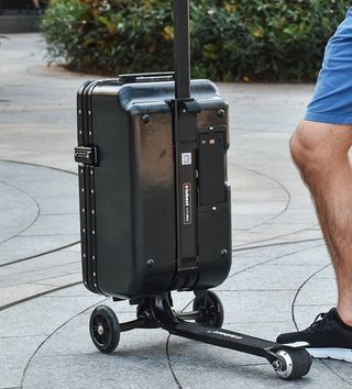 Maleta electrica de segunda mano por 999 EUR en Madrid en WALLAPOP