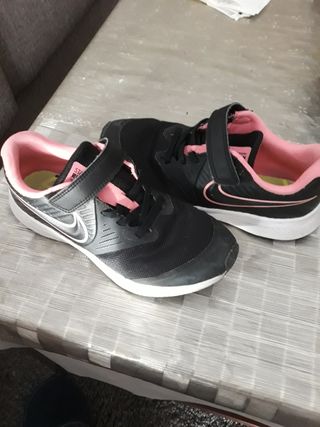 Zapatillas Nike niña de segunda mano por 20 EUR en Madrid en Zapatillas Nike niña de segunda mano por 20 EUR en Madrid en