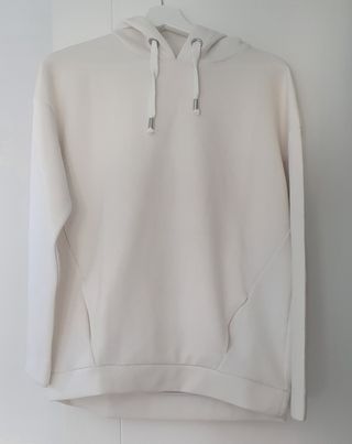 Sudadera blanca Stradivarius de segunda mano por 10 EUR en Loja en WALLAPOP