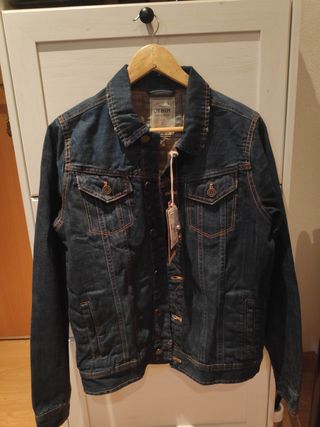 Cazadora vaquera hombre. El Corte Ingles. Talla S de segunda mano por 10  EUR en San Sebastián de Los Reyes en WALLAPOP
