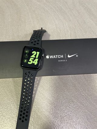 Apple Watch 3 42mm Nike de segunda mano por 129 EUR en Martorell en WALLAPOP