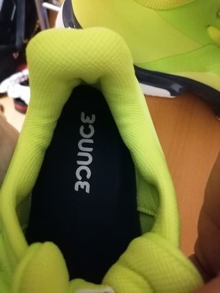 Zapatillas Adidas suela clay para padel o tenis de segunda mano por 75 EUR  en Huesca en WALLAPOP