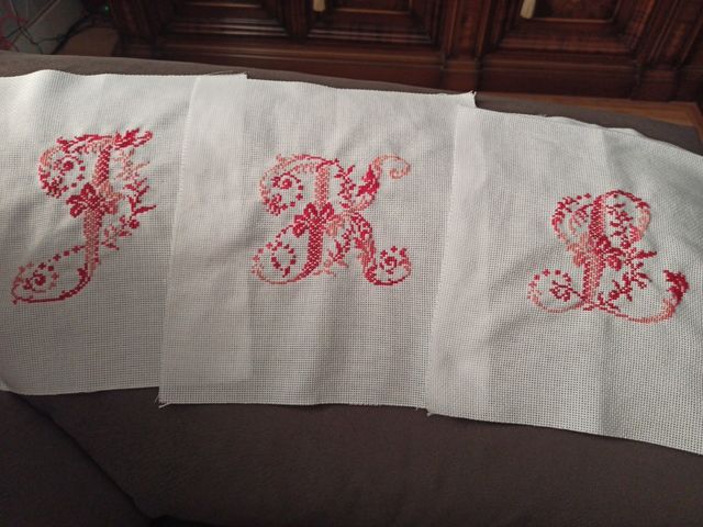 Iniciales   A  D F G H I J K L