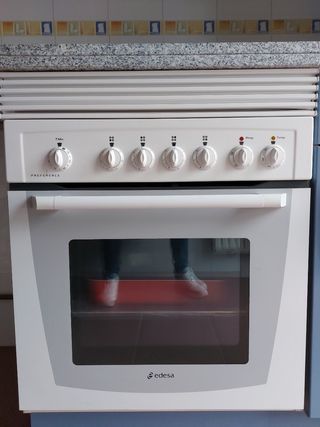 Horno con vitrocerámica de segunda mano en Oviedo en WALLAPOP