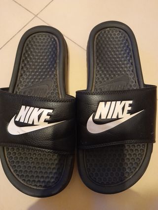 Chanclas Nike número 36 de segunda mano por 12 EUR en El Algar en WALLAPOP