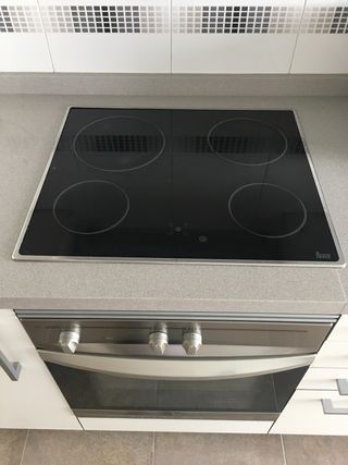 Horno y vitro Teka de segunda mano por 190 EUR en A Coruña en WALLAPOP