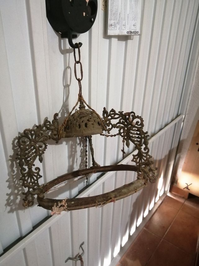 Lampara de iglesia.