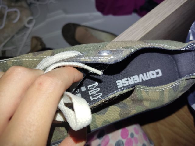 Converse estampado militar