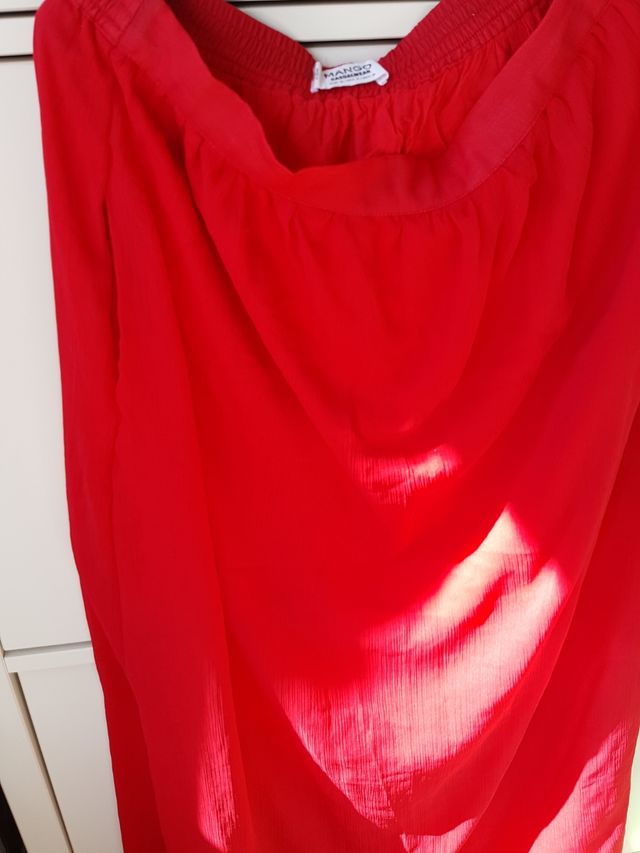 falda larga roja con bolsillos  talla M Mango
