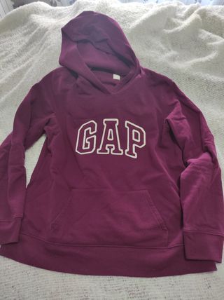 Sudadera GAP de segunda mano por 10 EUR en Leganés en WALLAPOP