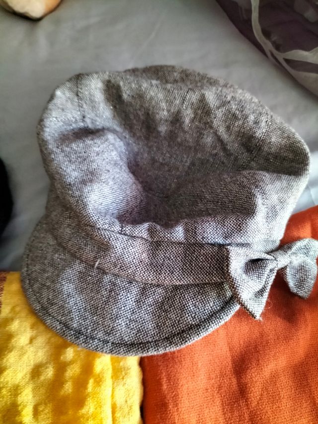 Lote de 5 pañuelos+ 2 gorras, COMO NUEVO!!