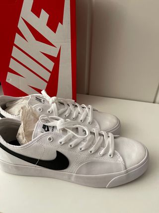 NIKE Zapatillas - Mujer Court Legacy talla 42,5 de segunda mano por 30 EUR  en Vilafranca del Penedès en WALLAPOP