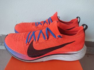 Nike Vaporfly 4% talla 45 de segunda mano por 70 EUR en Caravaca de la Cruz  en WALLAPOP