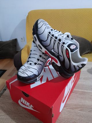 Zapatillas nike tn 2022 de segunda mano por 60 EUR en Vitoria-Gasteiz en  WALLAPOP