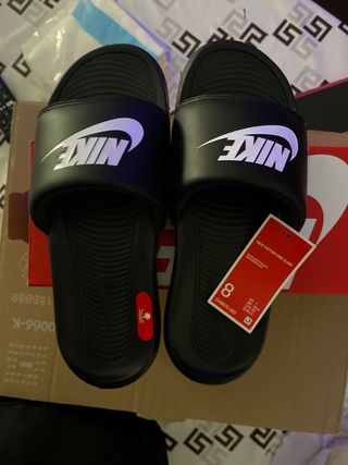 Chanclas nike 41 de segunda mano por 28 EUR en Dos Hermanas en WALLAPOP