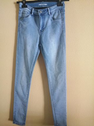 Tejanos con brillantes de segunda mano por 8 EUR en Tarragona en WALLAPOP