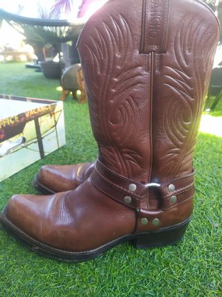 Botas camperas Sancho de segunda mano por 60 EUR en Sant Andreu de la Barca  en WALLAPOP