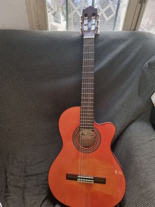 Guitarra acústica de segunda mano en Cartagena en WALLAPOP