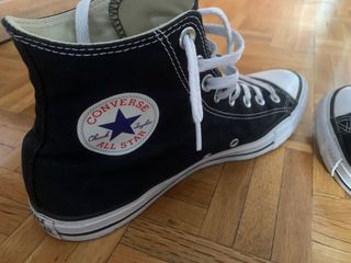 Converse Clásicas Altas de segunda mano por 35 EUR en Madrid en WALLAPOP
