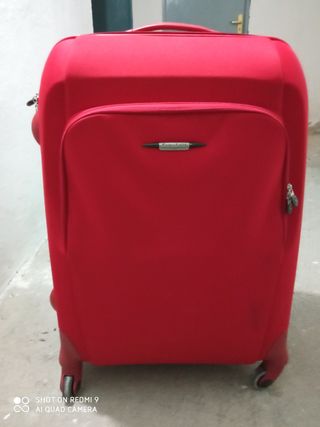 Maleta semirrígida Samsonite grande de segunda mano por 35 EUR en Leganés  en WALLAPOP