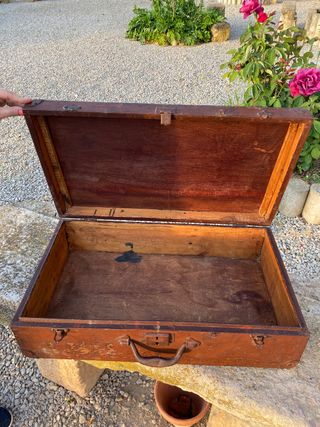 Maleta de madera antigua de segunda mano por 45 EUR en Poblet en WALLAPOP