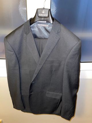 Traje hombre Macson de segunda mano por 60 EUR en Castelldefels en WALLAPOP