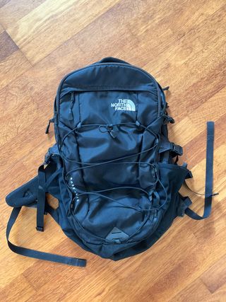 Mochila The North Face de segunda mano por 70 EUR en Figueres en WALLAPOP