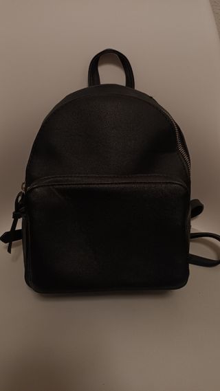 Mochila Stradivarius de segunda mano en WALLAPOP