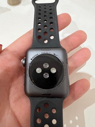 Apple watch serie 3 42mm Nike de segunda mano por 200 EUR en Madrid en  WALLAPOP