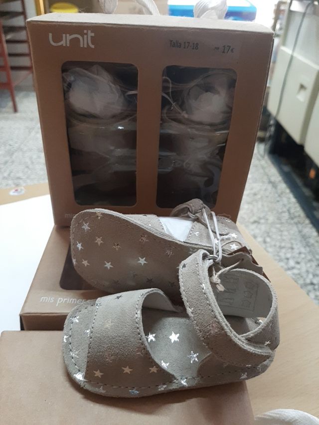 zapatitos de bebe.