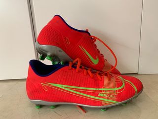 Botas de fútbol talla 44 de segunda mano en WALLAPOP