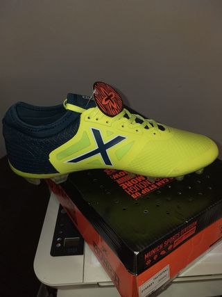 Botas de fútbol Munich de segunda mano en WALLAPOP