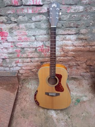 Guitarra flamenca de segunda mano en Santa Coloma de Gramenet en WALLAPOP