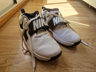 Zapatillas de baloncesto de segunda mano en Salamanca en WALLAPOP