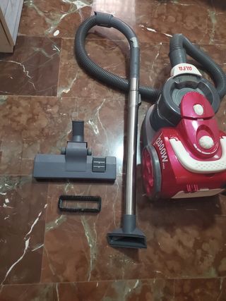 Aspiradora de segunda mano por 30 EUR en Linares en WALLAPOP