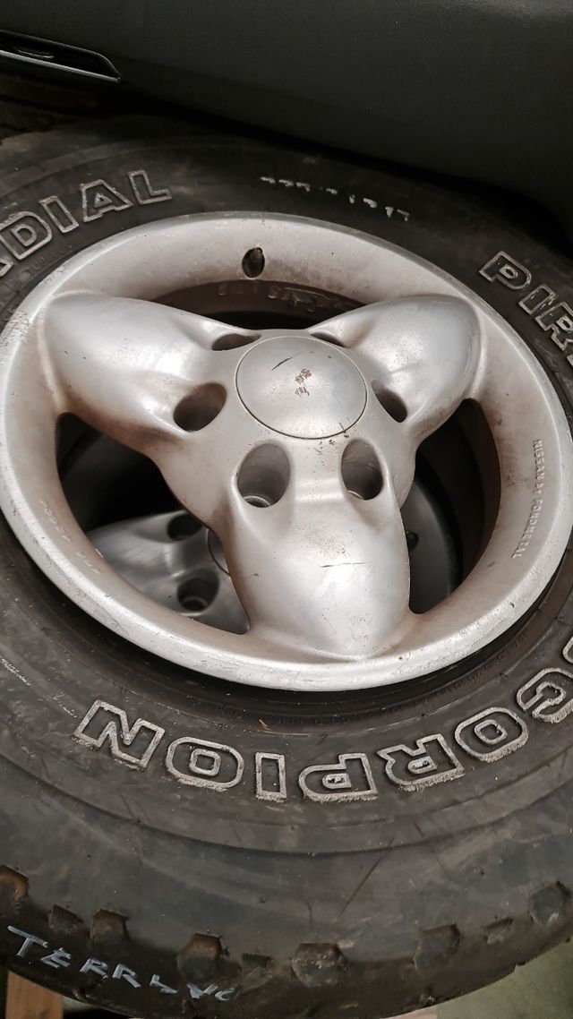 Llantas  15"nissan terrano