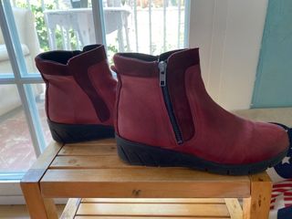Botines de piel rojos de segunda mano en WALLAPOP