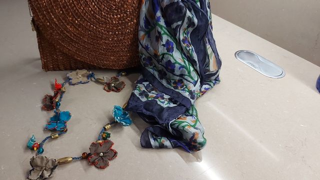 Collar con flores nuevo de tantrend