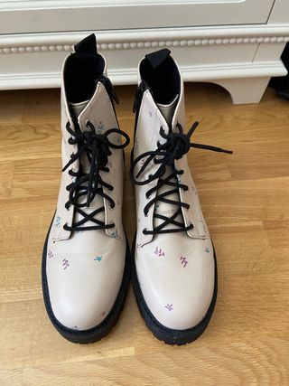 Botines Zara con cremallera de segunda mano en WALLAPOP